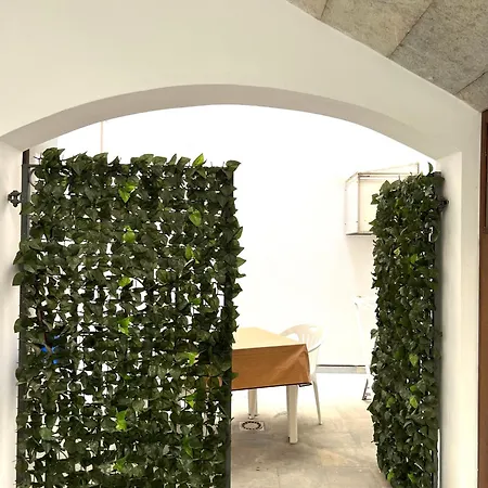 Apartment Cortile Bassi 185 *