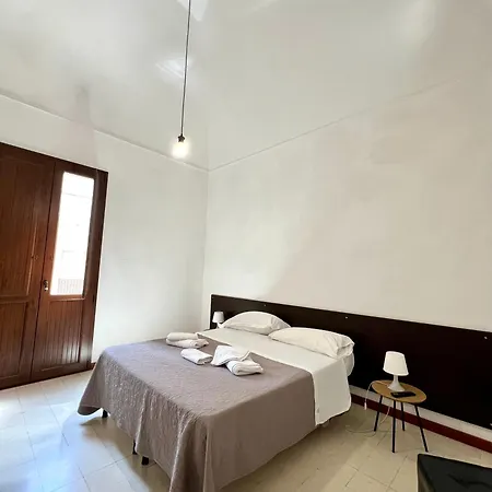 Cortile Bassi 185 *