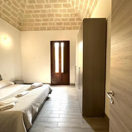 Apartment Cortile Bassi 185 *
