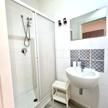 Apartamento Cortile Bassi 185 *