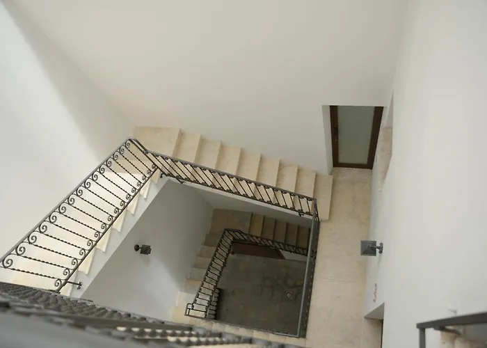 Cortile Bassi 185 아파트