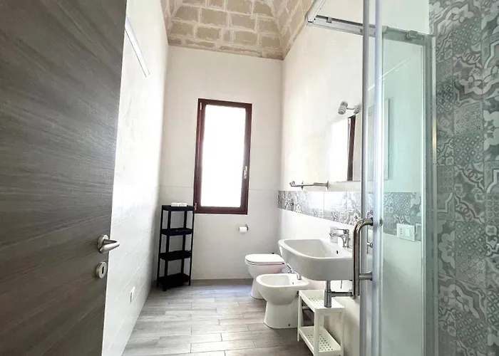Cortile Bassi 185 아파트 *