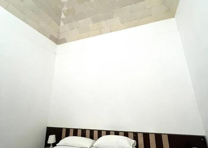 아파트 Cortile Bassi 185 트라파니