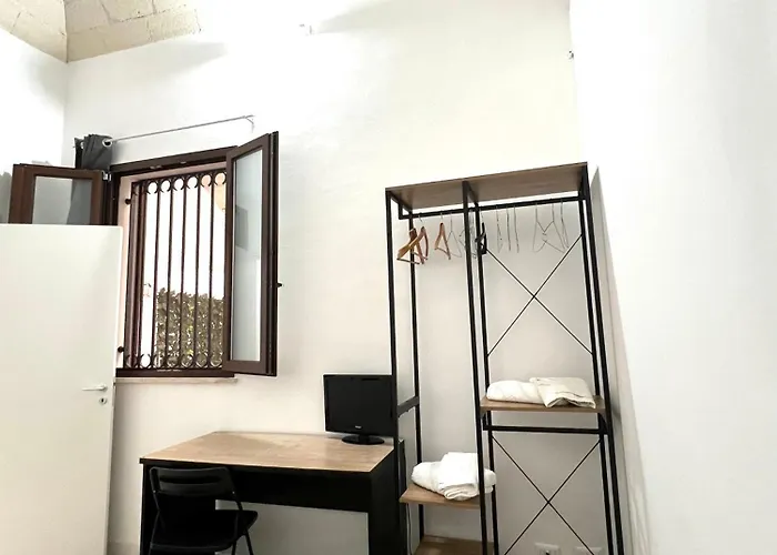 아파트 Cortile Bassi 185 트라파니